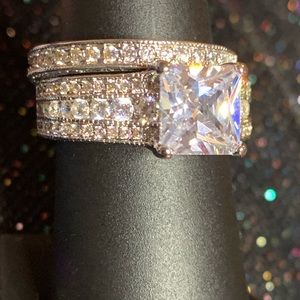 Size 7 princess cut double band